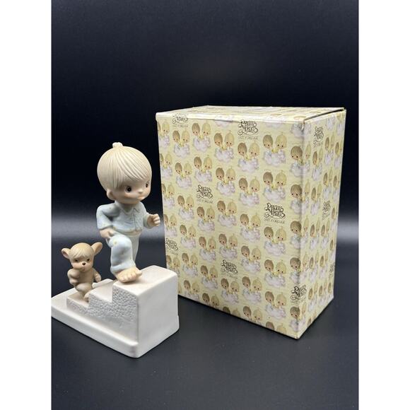 Precious Moments Figurine Let Not The Sun Go Down Upon Your Wrath W/ Box 1980 - Picture 1 of 7